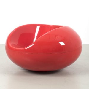 Rode ‘Pastil’ Eero Aarnio fauteuil